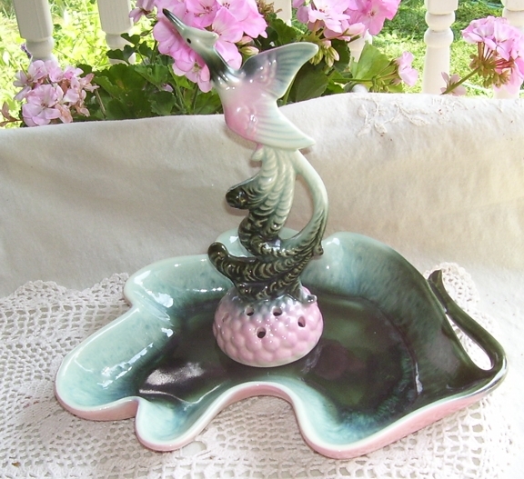 Hull Flower Frog Bird Taking Wing Matching Leaf Dish Hull Flower Frog Bird Taking Wing Matching Leaf Dish