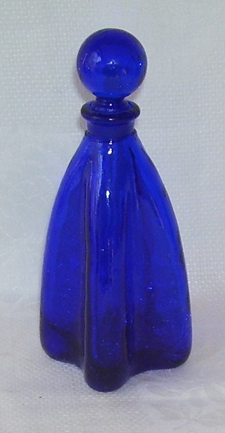 Deep Cobalt Blue Glass Perfume Bottle Stopper with Ground Dabber Deep Cobalt Blue Glass Perfume Bottle Stopper with Ground Dabber