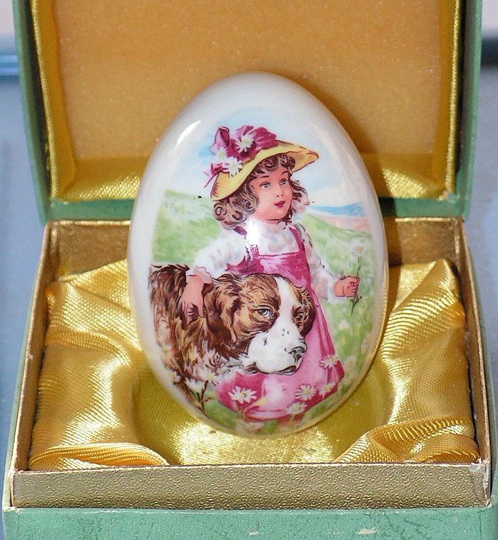 Vintage Royal Bayreuth Porcelain Easter Egg 1977 Girl with Dog in Original Box Vintage Royal Bayreuth Porcelain Easter Egg 1977 Girl with Dog in Original Box