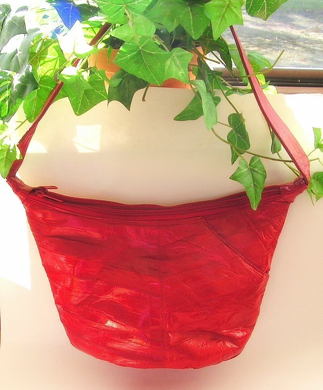 Vintage Eel Skin Red Leather Handbag Leather Of The Sea Bucket Bag Vintage Eel Skin Red Leather Handbag Leather Of The Sea Bucket Bag