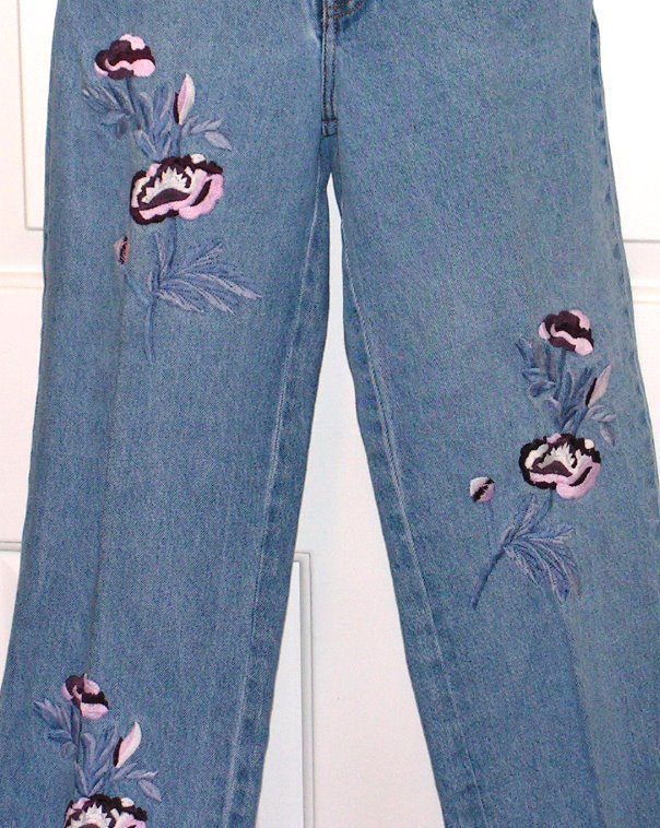 Vintage Denim Jeans Jeanology Floral Embroidered Newport News Size 8 Vintage Denim Jeans Jeanology Floral Embroidered Newport News Size 8