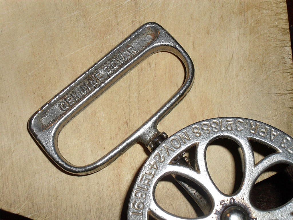 Nickel-Plated Cast Iron Dover D-Handle Egg Beater Nickel-Plated Cast Iron Dover D-Handle Egg Beater