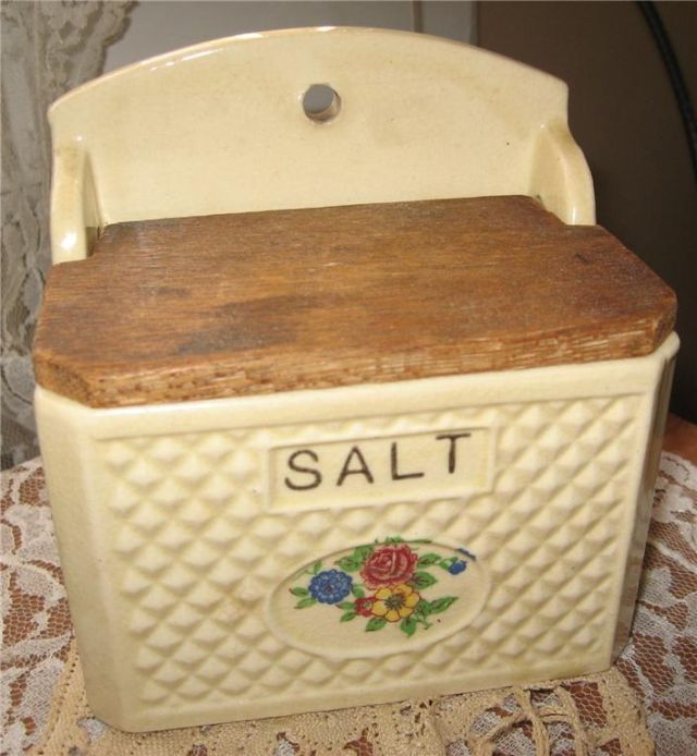 Floral Decorated Hanging Salt Box - Wooden Lid Floral Decorated Hanging Salt Box - Wooden Lid