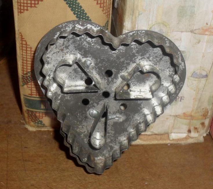 Fancy Tin Heart Cookie / Cake Cutter - c 1890s Fancy Tin Heart Cookie / Cake Cutter - c 1890s