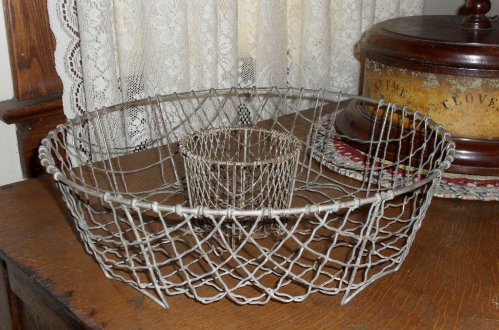 c.1900 Round Wire Dish Drainer - Drying Rack c.1900 Round Wire Dish Drainer - Drying Rack