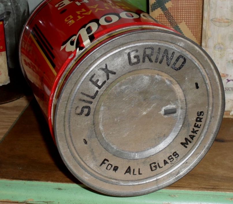 Atwood's Coffee Tin - c. 1940 - 2 lb. Atwood's Coffee Tin - c. 1940 - 2 lb.