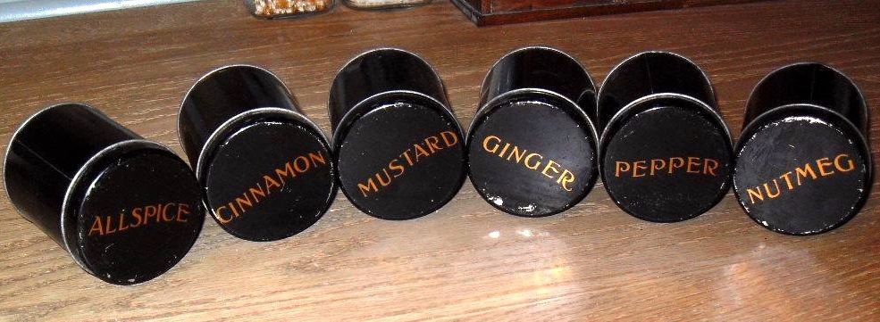 Tin Spice Box - 6 Small Tins & Nutmeg Grater - c. 1900 Tin Spice Box - 6 Small Tins & Nutmeg Grater - c. 1900