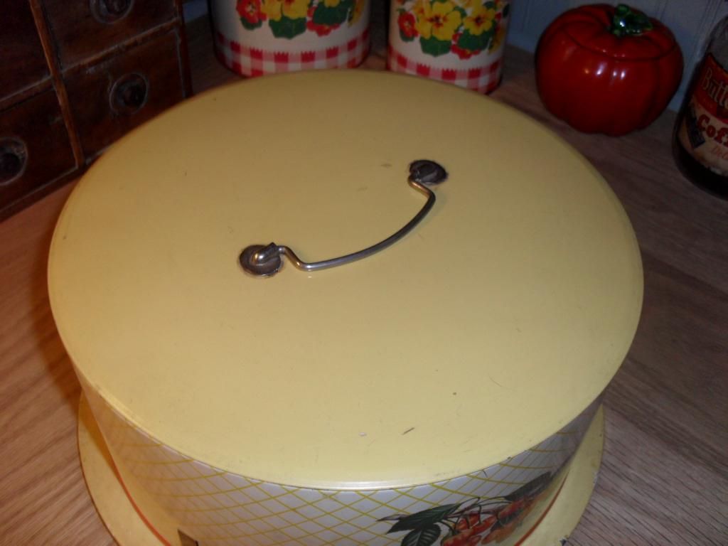Decoware Cherries Cake Saver / Carrier - 1940s Decoware Cherries Cake Saver / Carrier - 1940s