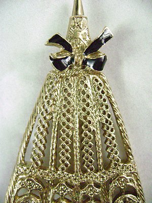 Ornate Victorian Revival Style Parasol Umbrella Pin 1928 Jewelry Co. Ornate Victorian Revival Style Parasol Umbrella Pin 1928 Jewelry Co.