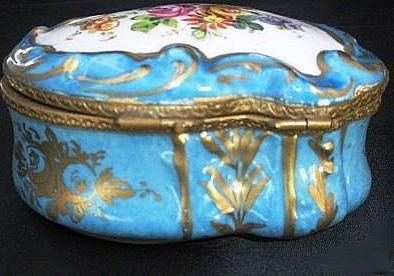 Large China Scallop Porcelain Dresser/ Vanity Box Marked Sèvres Large China Scallop Porcelain Dresser/ Vanity Box Marked Sèvres