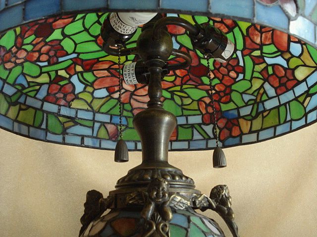 Stained Glass Four Bulb Cherub Lamp Stained Glass Four Bulb Cherub Lamp