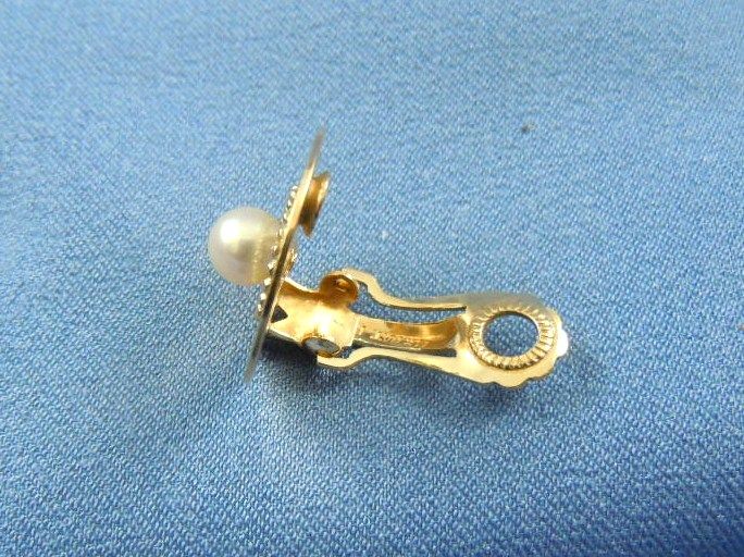 Retro cultured pearl 14k gold clip earrings Retro cultured pearl 14k gold clip earrings