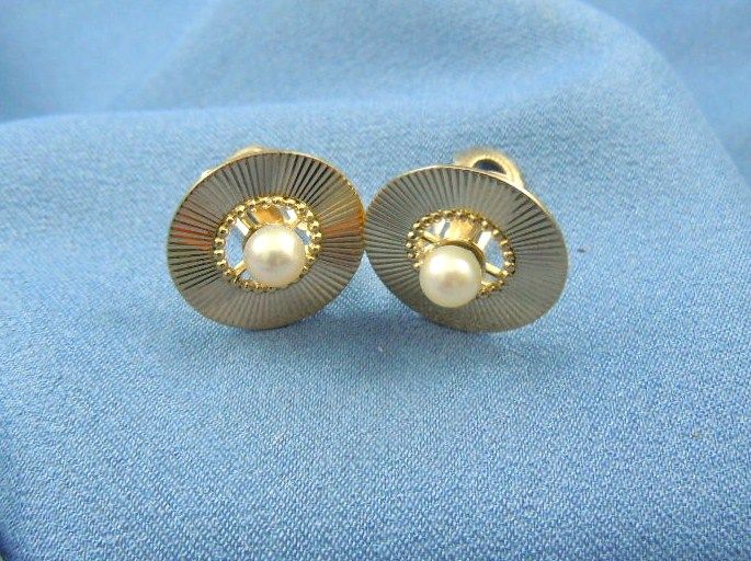 Retro cultured pearl 14k gold clip earrings Retro cultured pearl 14k gold clip earrings