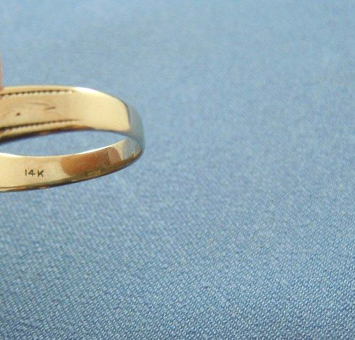 White gold diamond chased wedding band ring 14k White gold diamond chased wedding band ring 14k
