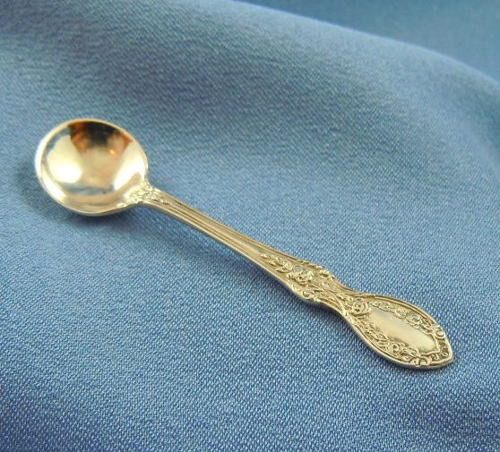 Salt spoon individual sterling silver rose design Salt spoon individual sterling silver rose design