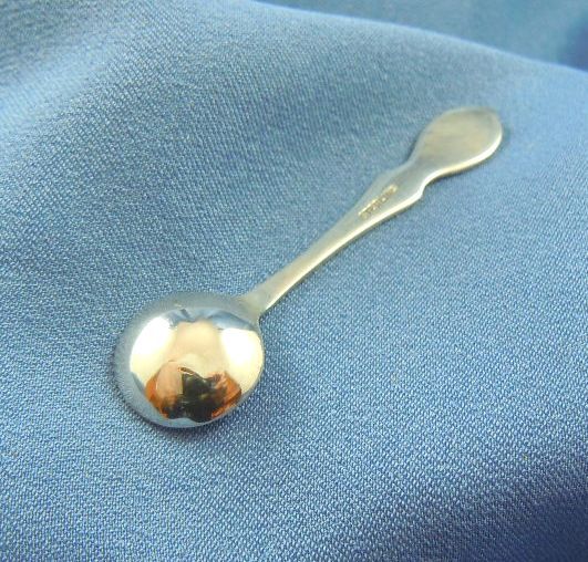 Salt spoon individual sterling silver rose design Salt spoon individual sterling silver rose design