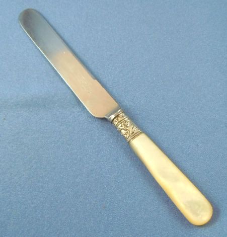 Mother of pearl Knives lunch Columbia cutlery silver plated 6 Mother of pearl Knives lunch Columbia cutlery silver plated 6