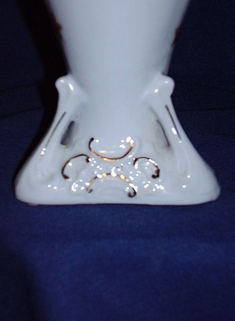 Takito TT Japan Porcelain Footed Vase, MINT, Hand Painted Takito TT Japan Porcelain Footed Vase, MINT, Hand Painted