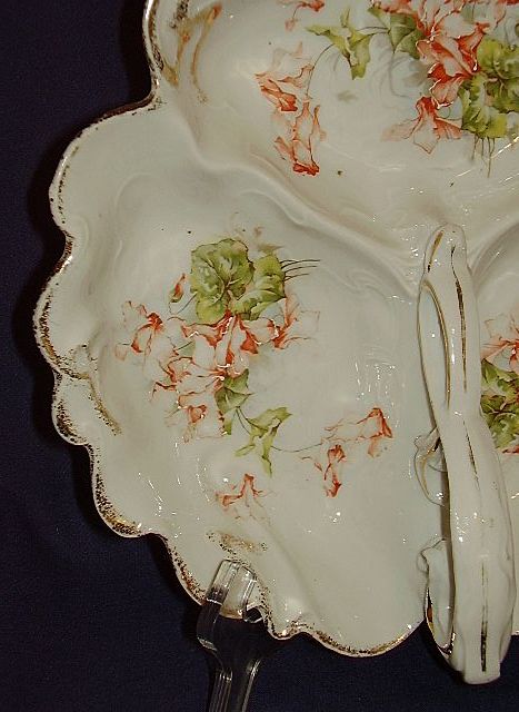Porcelain Handpainted Moriage Florals Nappy Porcelain Handpainted Moriage Florals Nappy