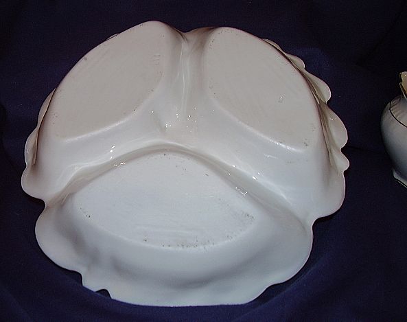 Porcelain Handpainted Moriage Florals Nappy Porcelain Handpainted Moriage Florals Nappy