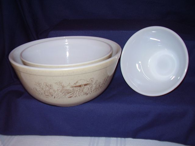 Pyrex Forest Fancies Nested Mixing Bowl Set of 3, 1981 Pyrex Forest Fancies Nested Mixing Bowl Set of 3, 1981