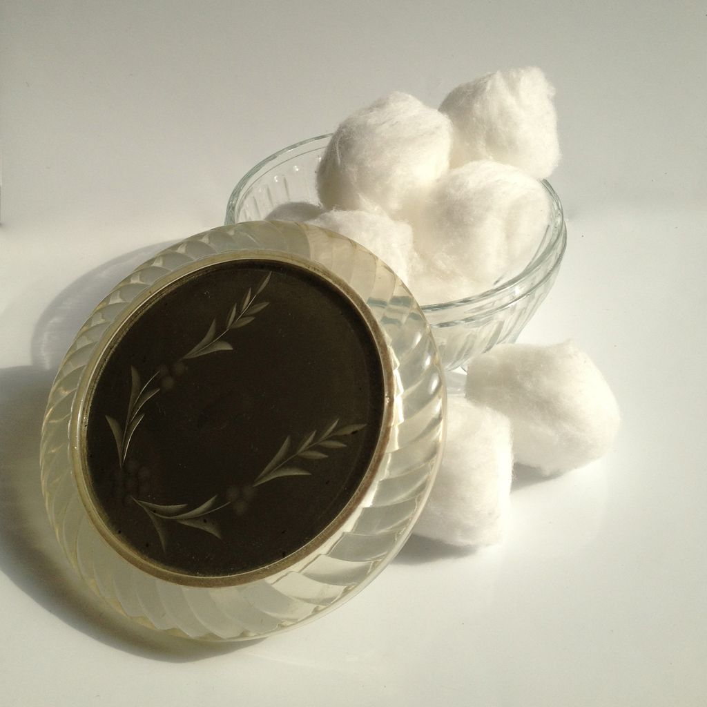 Lucite & Glass Mirrored Top Powder Jar c1950s Lucite & Glass Mirrored Top Powder Jar c1950s