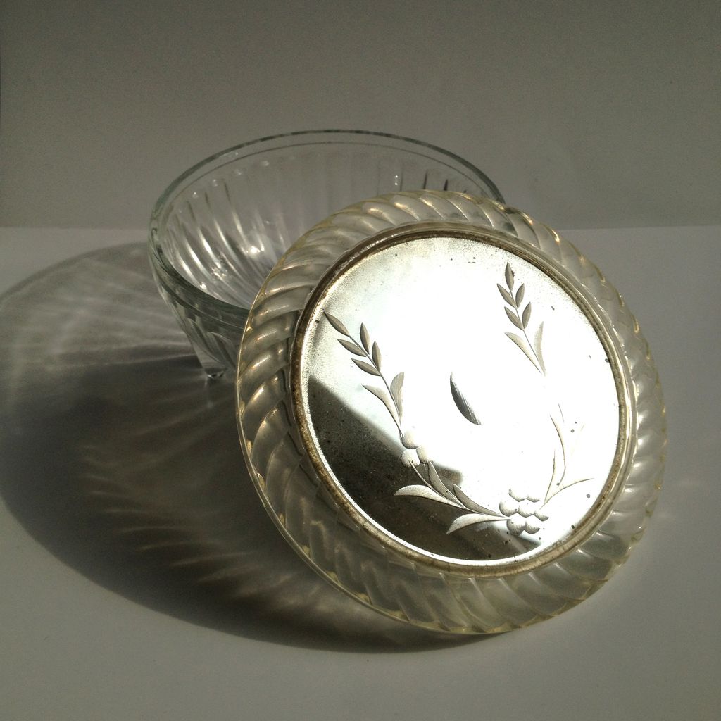 Lucite & Glass Mirrored Top Powder Jar c1950s Lucite & Glass Mirrored Top Powder Jar c1950s