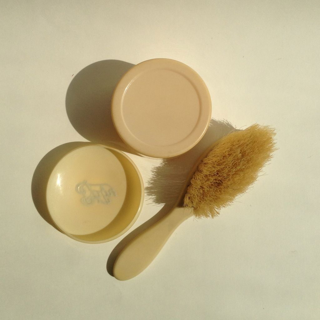 Baby Brush & Box Set in Celluloid from England Baby Brush & Box Set in Celluloid from England