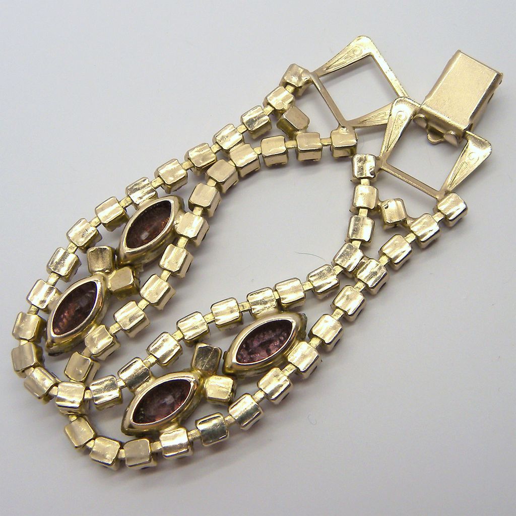 Sparkling Purple Rhinestone Choker & Bracelet Set Sparkling Purple Rhinestone Choker & Bracelet Set