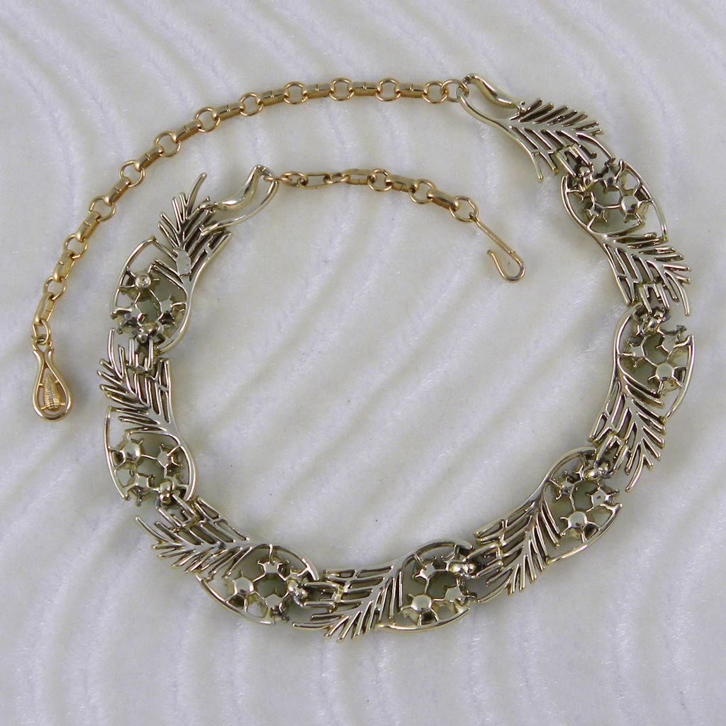 Coro Shades of Green Rhinestone Choker Necklace Coro Shades of Green Rhinestone Choker Necklace