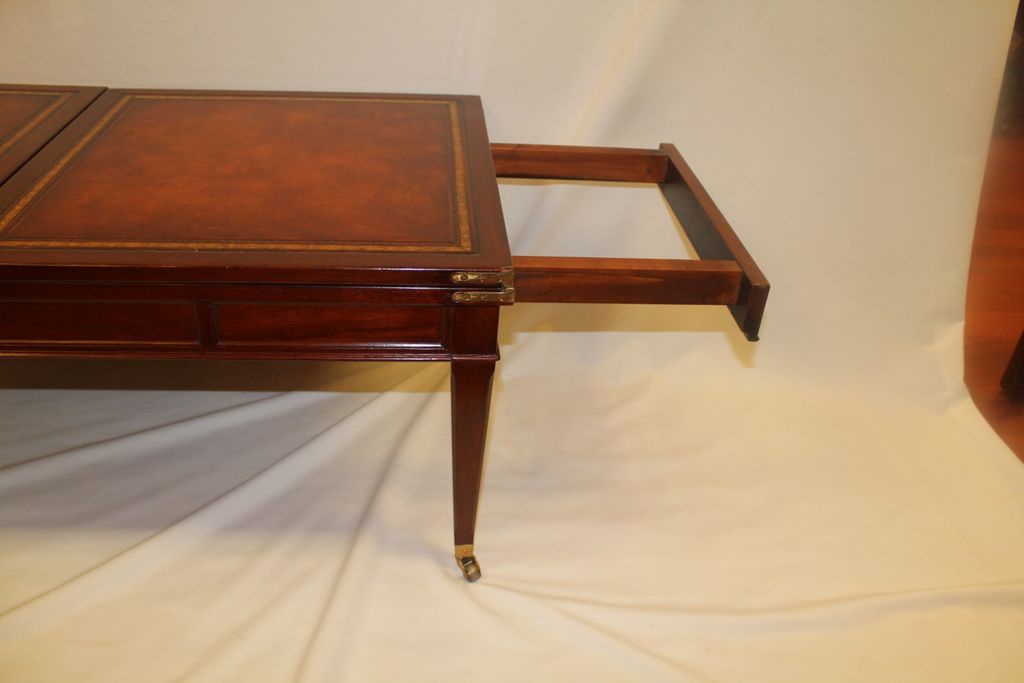 English Style Mahogany Expanding Coffee Table Stamped "Weiman" Circa 1940's English Style Mahogany Expanding Coffee Table Stamped "Weiman" Circa 1940's