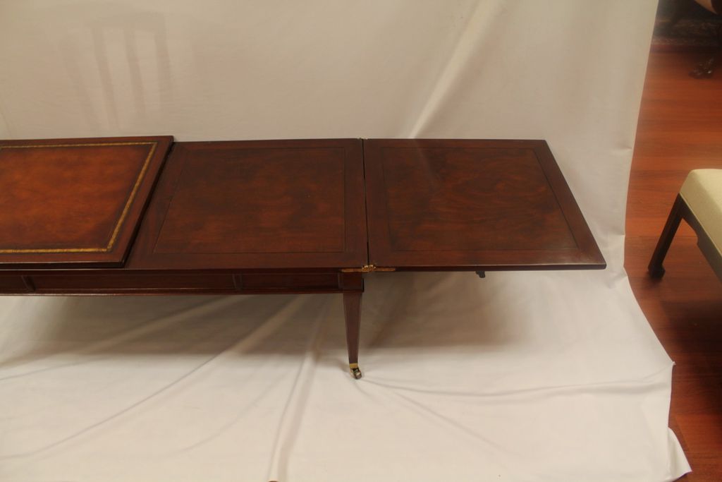 English Style Mahogany Expanding Coffee Table Stamped "Weiman" Circa 1940's English Style Mahogany Expanding Coffee Table Stamped "Weiman" Circa 1940's