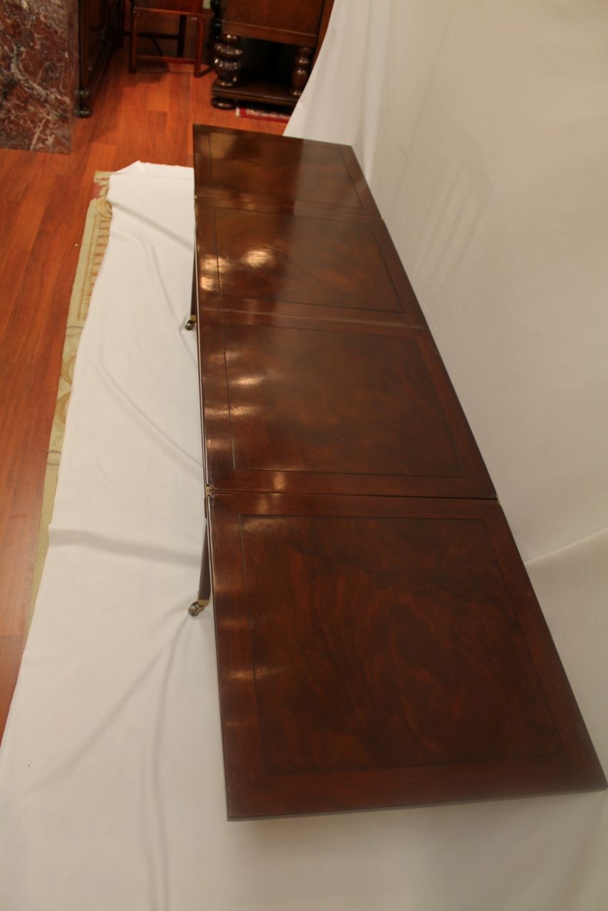 English Style Mahogany Expanding Coffee Table Stamped "Weiman" Circa 1940's English Style Mahogany Expanding Coffee Table Stamped "Weiman" Circa 1940's