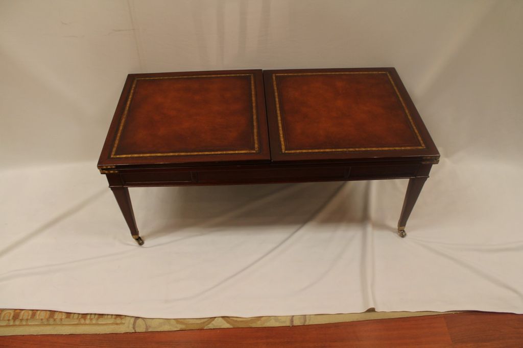 English Style Mahogany Expanding Coffee Table Stamped "Weiman" Circa 1940's English Style Mahogany Expanding Coffee Table Stamped "Weiman" Circa 1940's