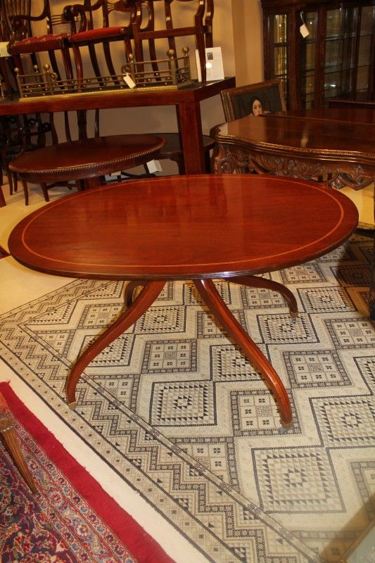 English Solid Mahogany Dinning /Breakfast Table with Pencil Inlaid Circa 19th English Solid Mahogany Dinning /Breakfast Table with Pencil Inlaid Circa 19th
