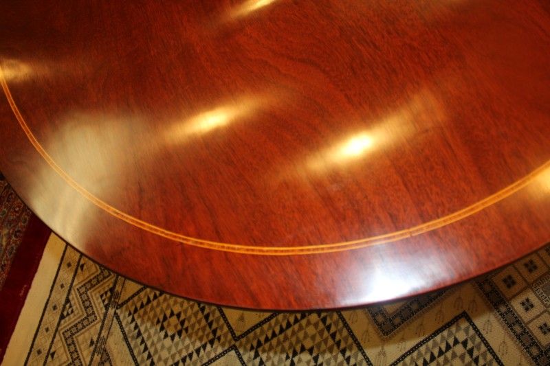 English Solid Mahogany Dinning /Breakfast Table with Pencil Inlaid Circa 19th English Solid Mahogany Dinning /Breakfast Table with Pencil Inlaid Circa 19th