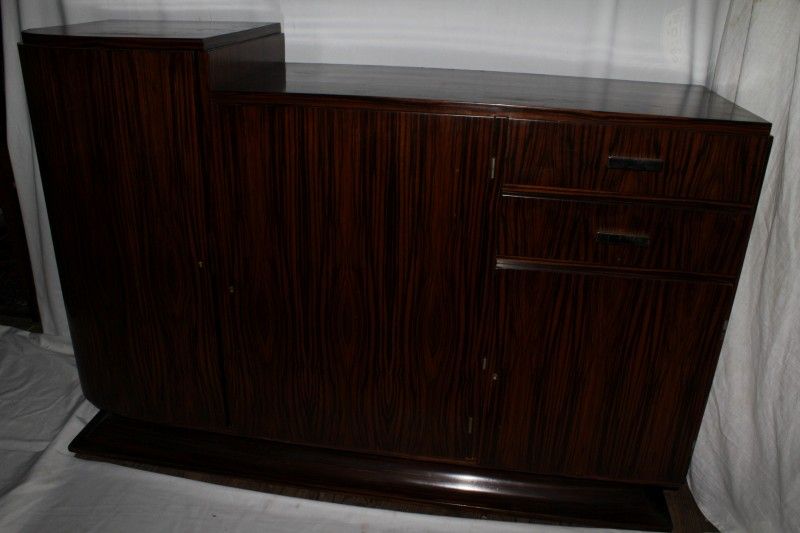French Art Deco Modern Rosewood Bar, Buffet or Entertainment Cabinet, c.1920's French Art Deco Modern Rosewood Bar, Buffet or Entertainment Cabinet, c.1920's