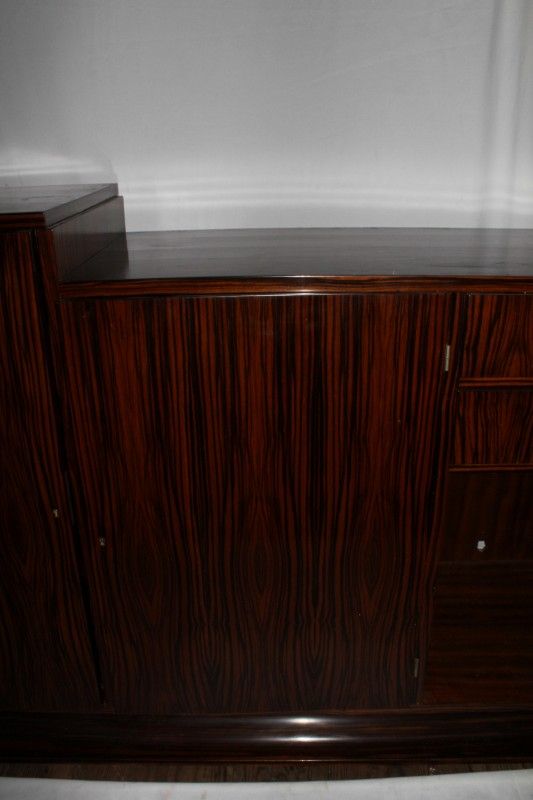 French Art Deco Modern Rosewood Bar, Buffet or Entertainment Cabinet, c.1920's French Art Deco Modern Rosewood Bar, Buffet or Entertainment Cabinet, c.1920's