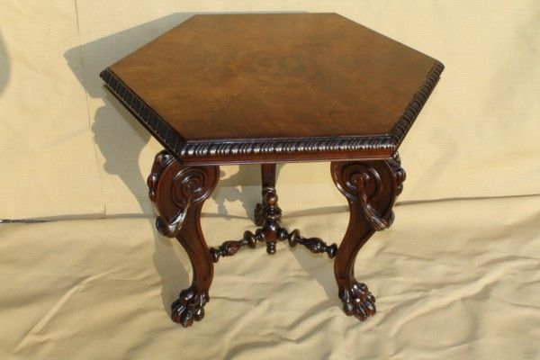 French Italian Rococo Walnut Side Table with Heavily Carvings, Circa 19th French Italian Rococo Walnut Side Table with Heavily Carvings, Circa 19th