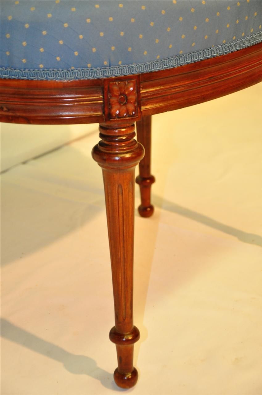 French Louis XVI Style Walnut Oval Bench, Finished Condition, Circa 1920s' French Louis XVI Style Walnut Oval Bench, Finished Condition, Circa 1920s'