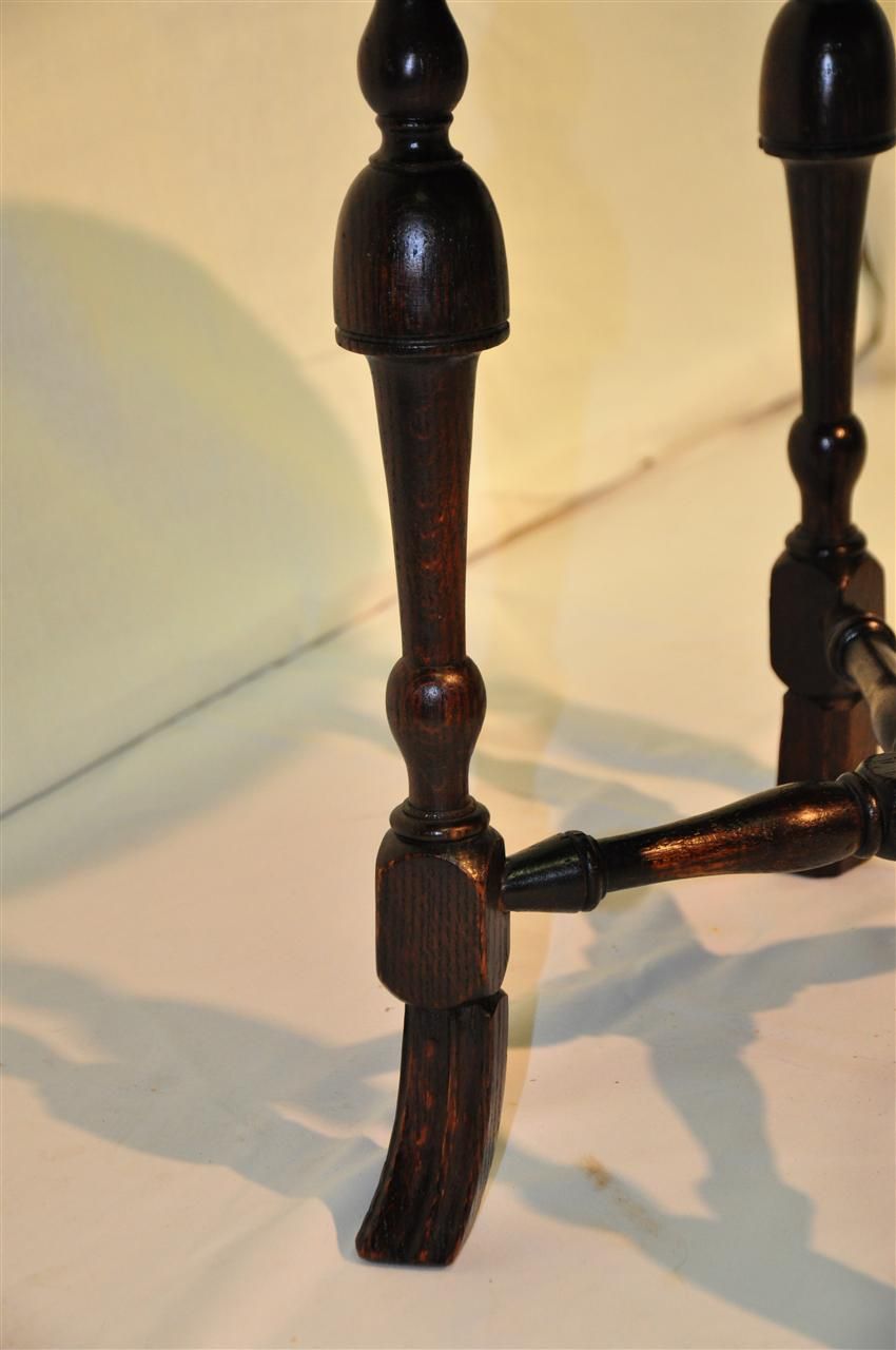 William and Mary Rare Walnut Ovale Bench, Finished. Circa 19th William and Mary Rare Walnut Ovale Bench, Finished. Circa 19th