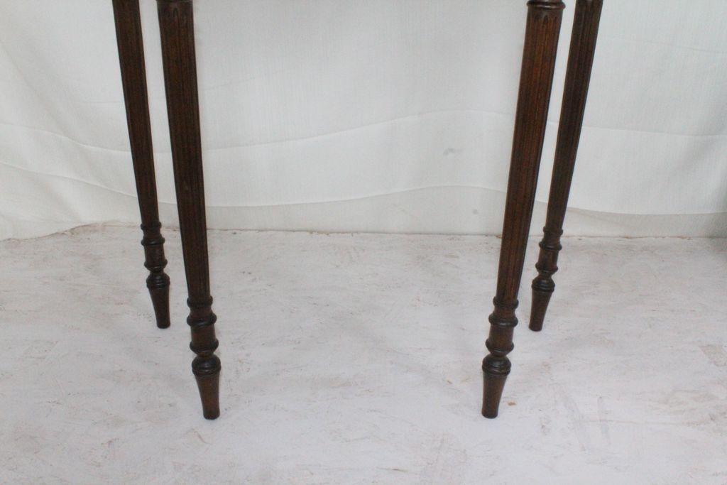 French Louis XV Walnut Console Table, Circa 1920s' French Louis XV Walnut Console Table, Circa 1920s'