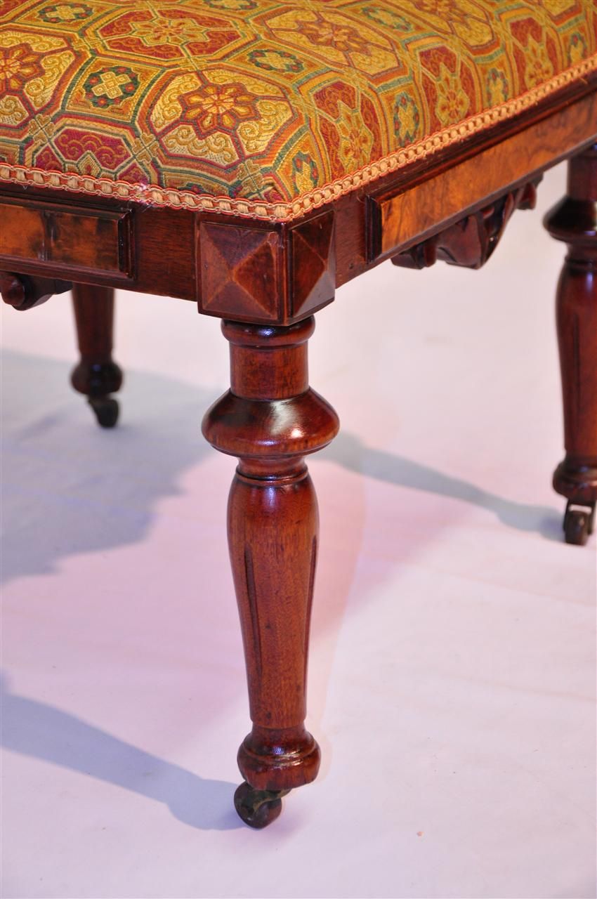 Country French Louis XV Walnut Vanity Bench, Circa 1920s' Country French Louis XV Walnut Vanity Bench, Circa 1920s'