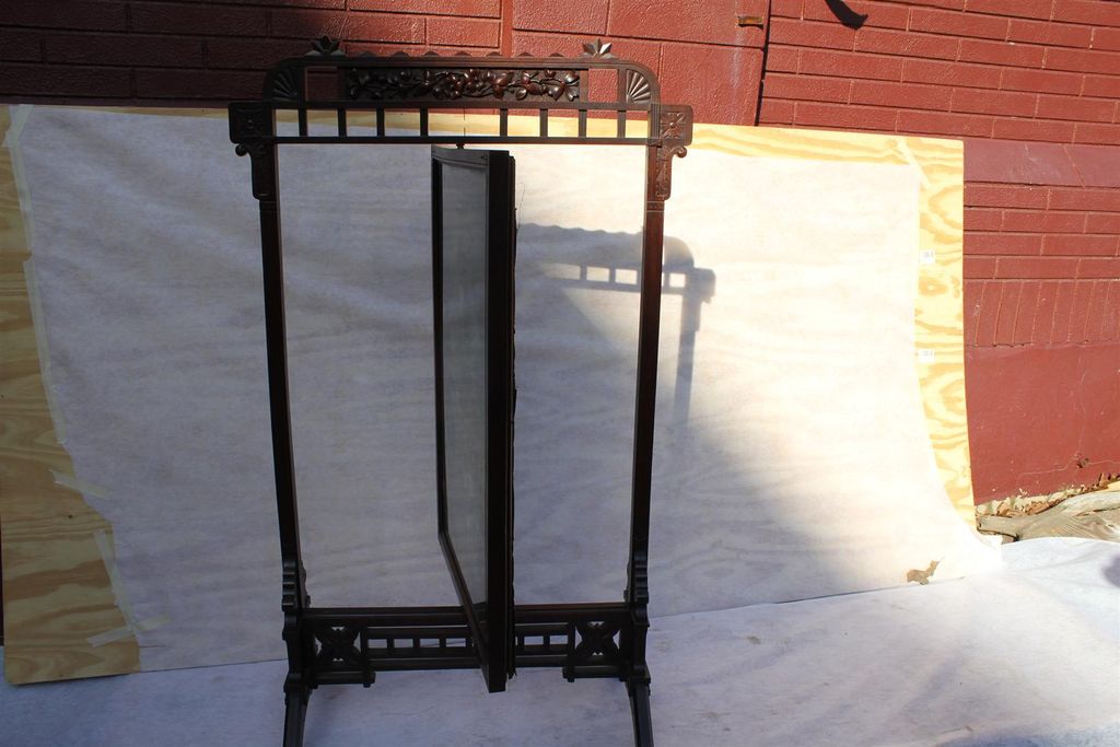 Antique Victorian Walnut Elaborate Fire Screen with Embroidered Silk fabric Antique Victorian Walnut Elaborate Fire Screen with Embroidered Silk fabric