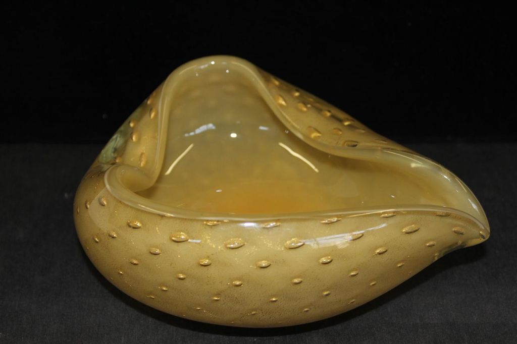 Murano Studio Art Glass Flecked with Gold, 20th Century Murano Studio Art Glass Flecked with Gold, 20th Century