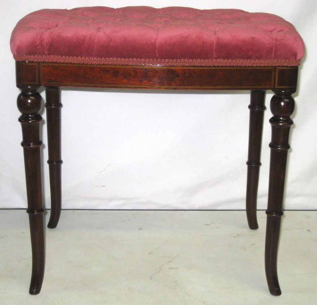 Charming Tufted English Bench, Turn of the Century Charming Tufted English Bench, Turn of the Century