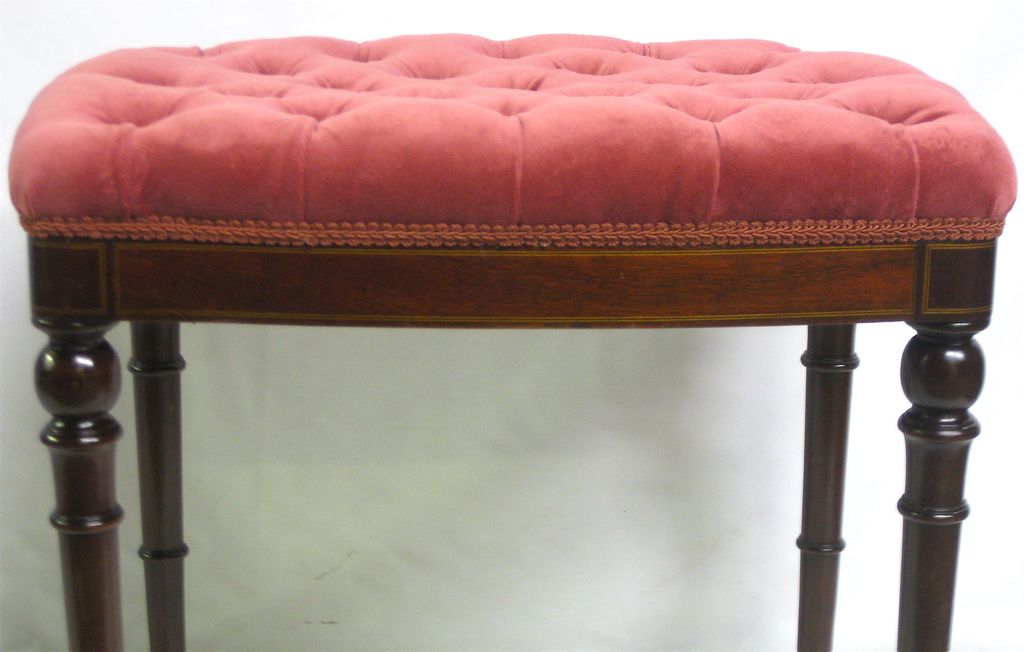 Charming Tufted English Bench, Turn of the Century Charming Tufted English Bench, Turn of the Century