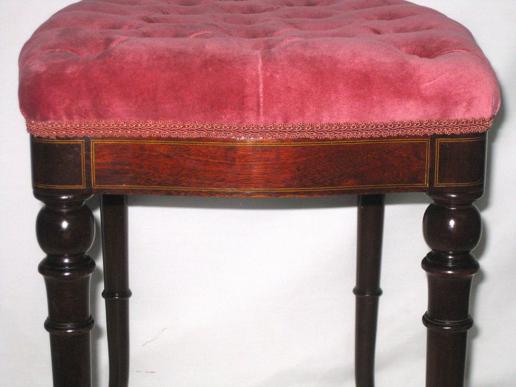 Charming Tufted English Bench, Turn of the Century Charming Tufted English Bench, Turn of the Century