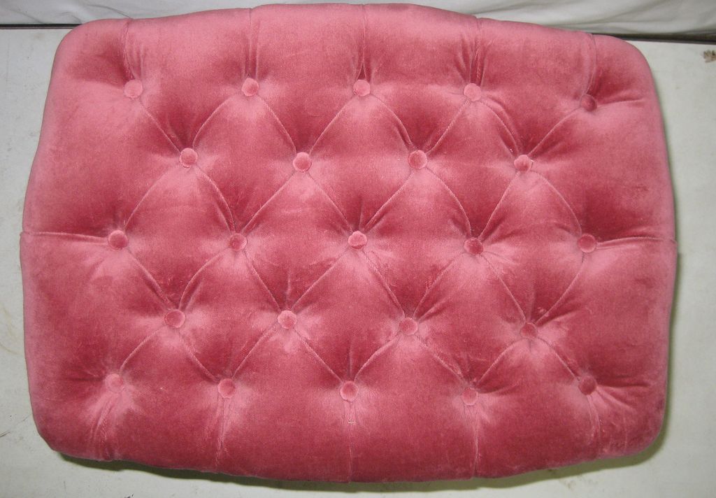 Charming Tufted English Bench, Turn of the Century Charming Tufted English Bench, Turn of the Century