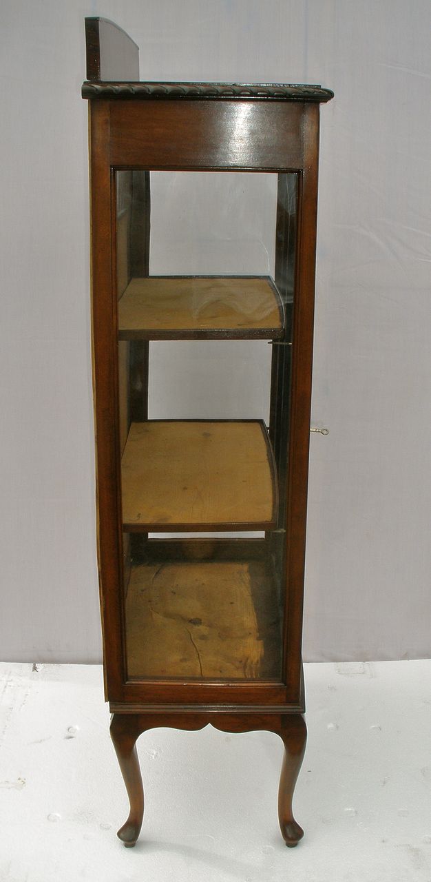 Queen Ann Mahogany Display Cabinet, Turn of the Century Queen Ann Mahogany Display Cabinet, Turn of the Century